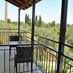 Palmyra Kavos