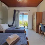 Palmyra Kavos